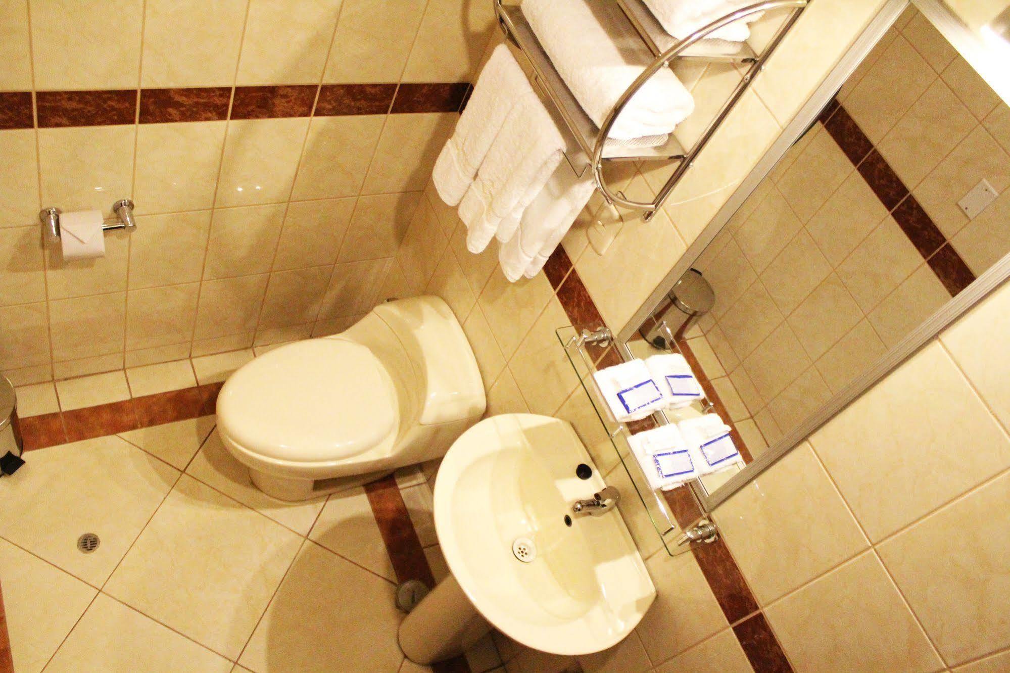 Cantuta Inn بونو المظهر الخارجي الصورة
